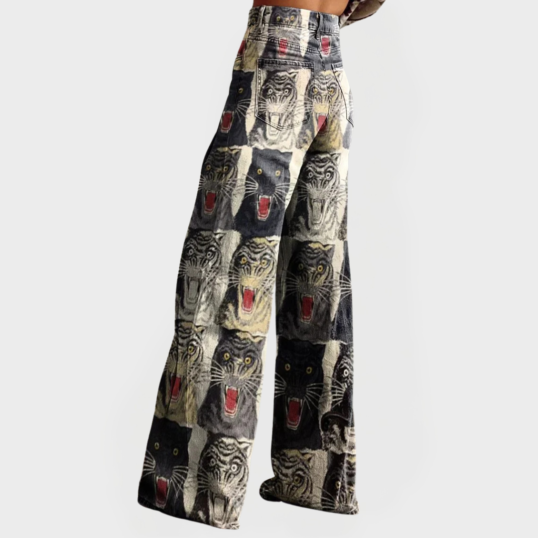 Jeans alla moda con gamba larga e vestibilità comoda