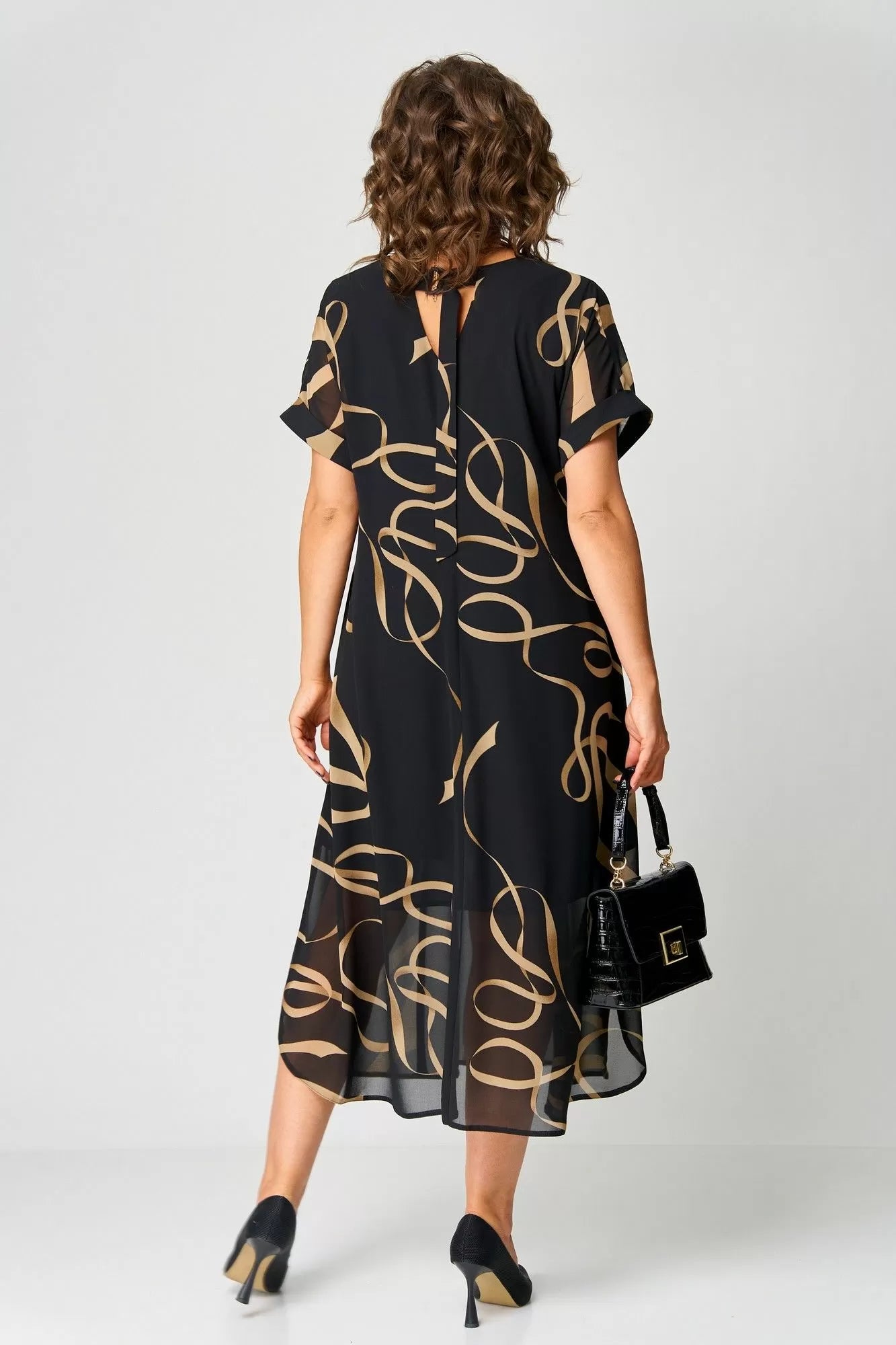 NORA | ABITO ACCOGLIENTE ED ELEGANTE