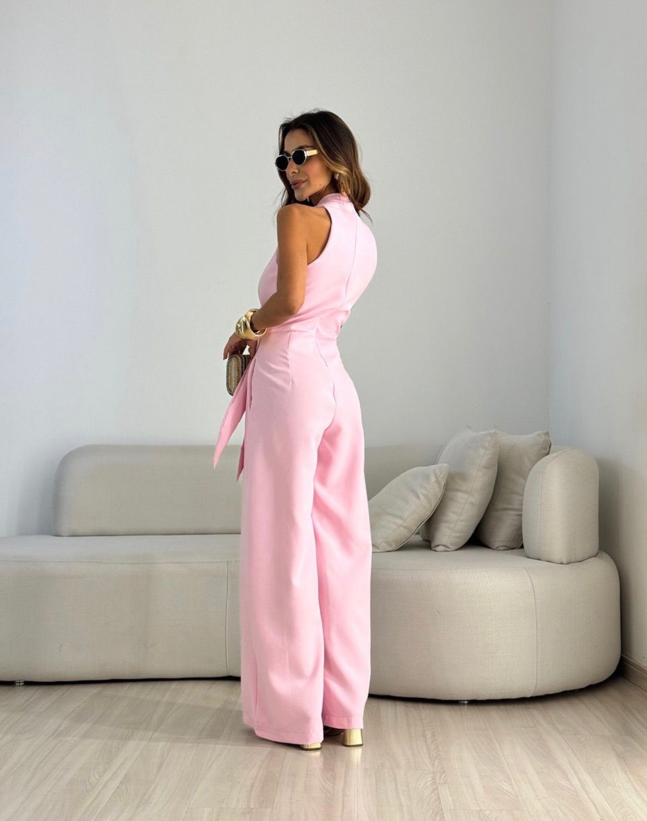 Set senza maniche con allacciatura al collo e pantaloni casual a gamba larga