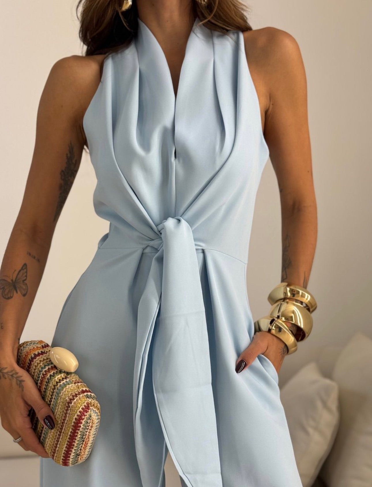 Set senza maniche con allacciatura al collo e pantaloni casual a gamba larga