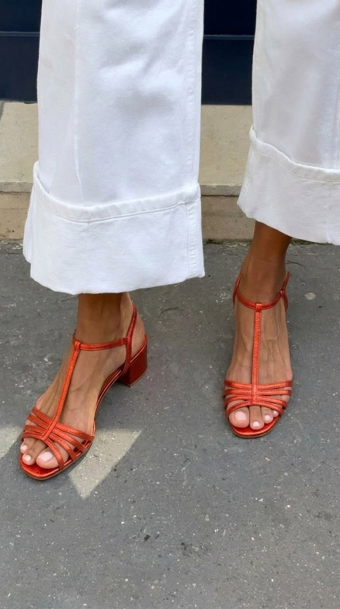 Allegra Sandali Dorati Tacco Quadrato - Serena Roma