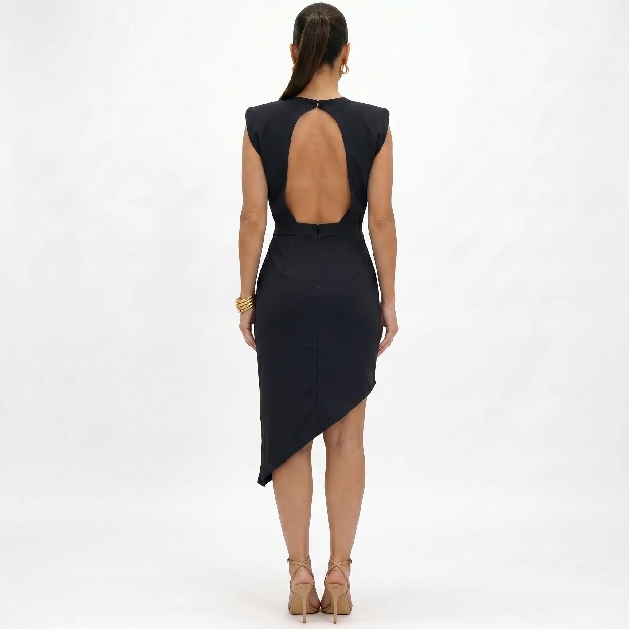 Aurora | Vestito asimmetrico con spalle strutturate