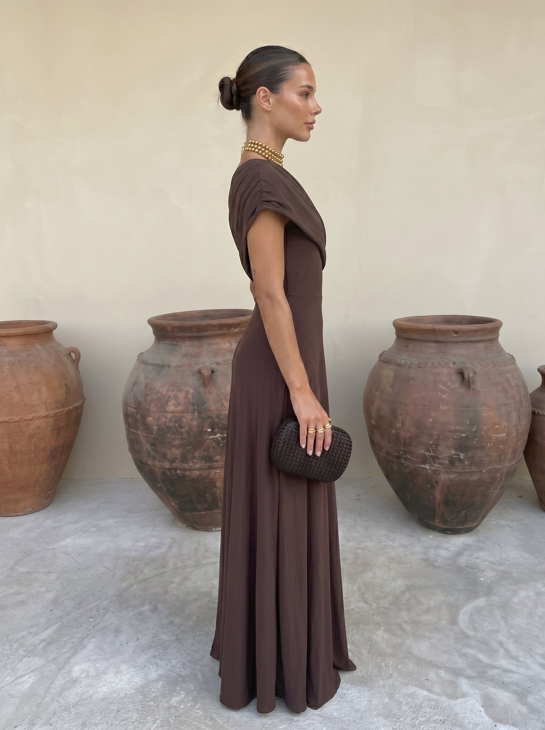 Abito elegante senza spalline in rete